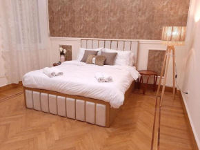 Yacobian Apartment